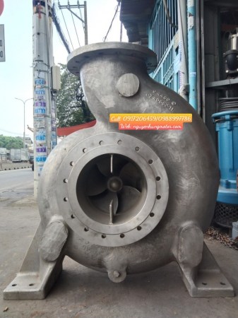 bom-inox-luu-luong-lon